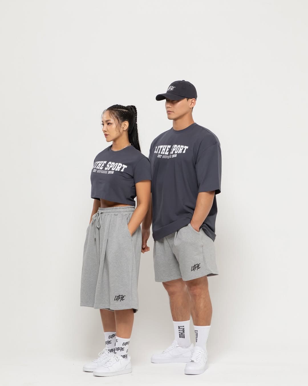 LITHE 스포츠 크롭티 블루이쉬그레이여러번 세턱해도 내구성이좋은 원단일상복, 운동복으로 활용도 좋은기본 크롭디자인딱붙지않는 오버핏크롭티입니다(오버핏 남성사이즈 XL)