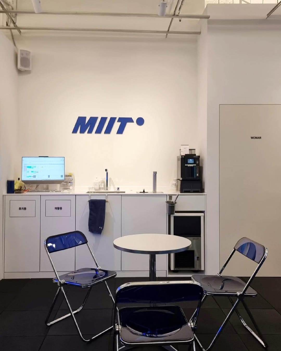 - MIIT PLACE ️ 당산점 -언제나 쾌적한 시설을 자랑하는 밋 당산점 구경하세요! 당산역 도보 6분 거리, 운동 마음먹기 쉽고 큰 통창과 청결한 시설, 쾌적하게 땀 흘리기 좋아요밋 당 (1)