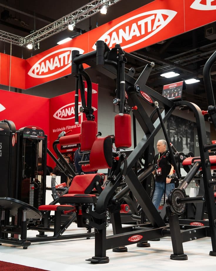 SOCIAL591-355635 501880 989335